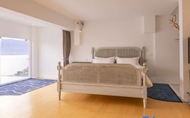 Xian'er Lake View Holiday Villa