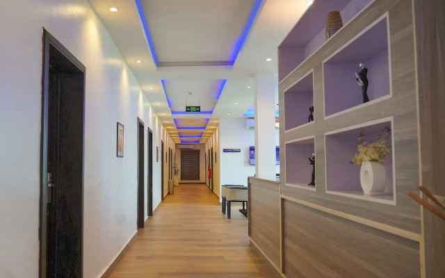 Mayhill Hotel
