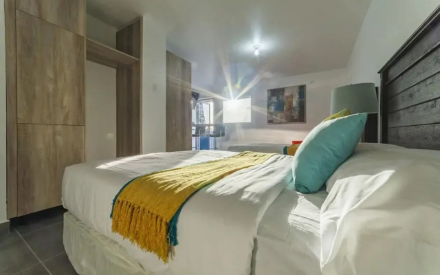 Turibana Plaza Suite 4 w Balcony