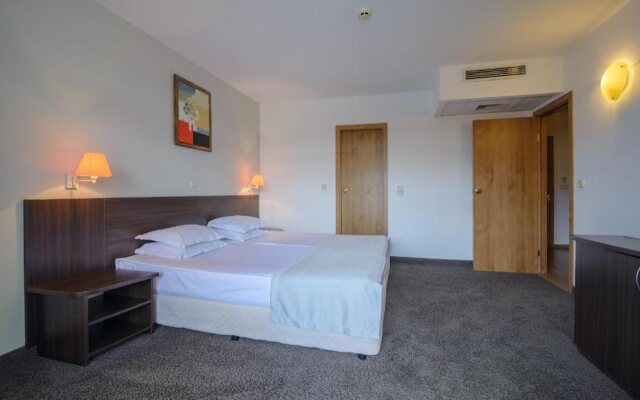 Madara Park Hotel