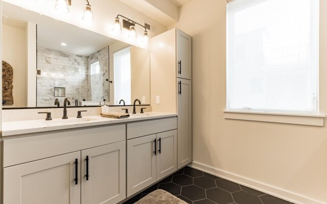 2013 Abigail St in Philadelphia