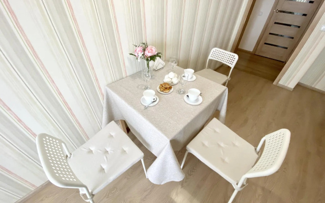 4 Сезона на улице Рудольфа Нуреева 10