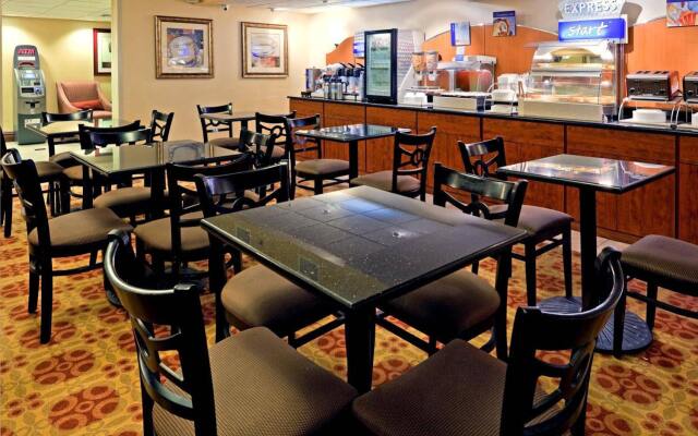 Holiday Inn Express Ramsey-Mahwah, an IHG Hotel