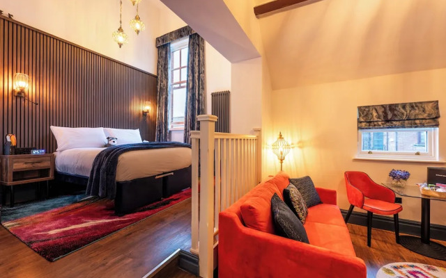 The Old Lyric Hall - St David Aparthotel
