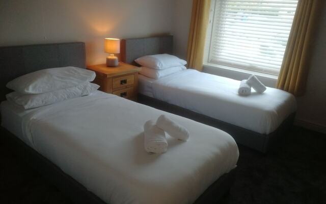 OYO The Croppers Arms