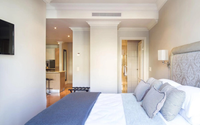 Апартаменты Cape Royale Residences