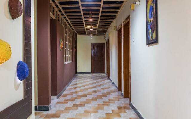 OYO 24109 Hotel Santushti