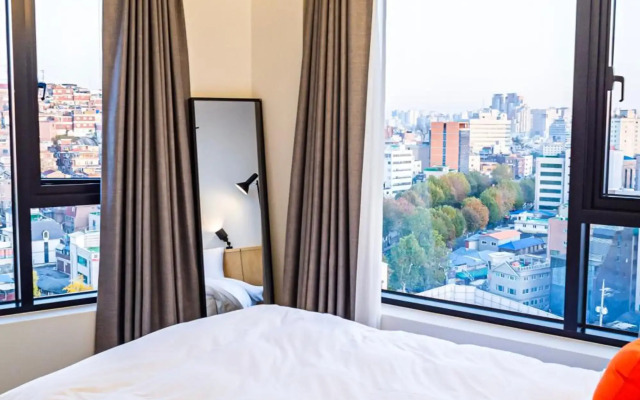 glue Hotel