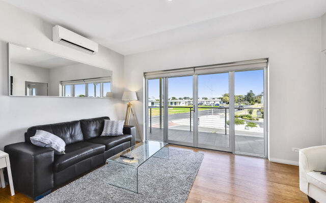 Aloha Waterfront Properties