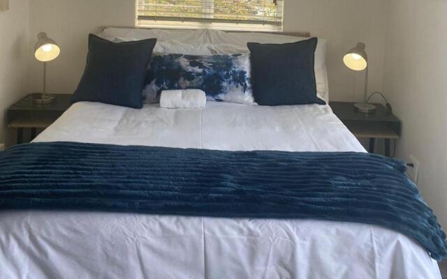 14 on Braemar Studio Apartment