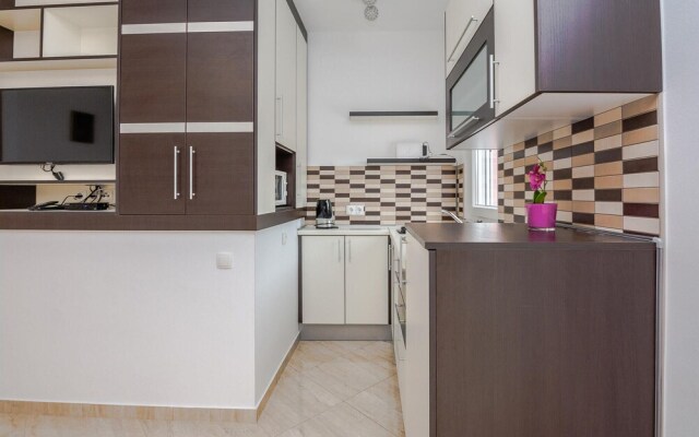 Awesome Home in Vir With 4 Bedrooms and Wifi