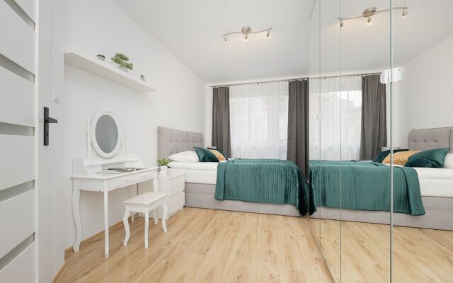 Apartment With Two Balconies by Renters