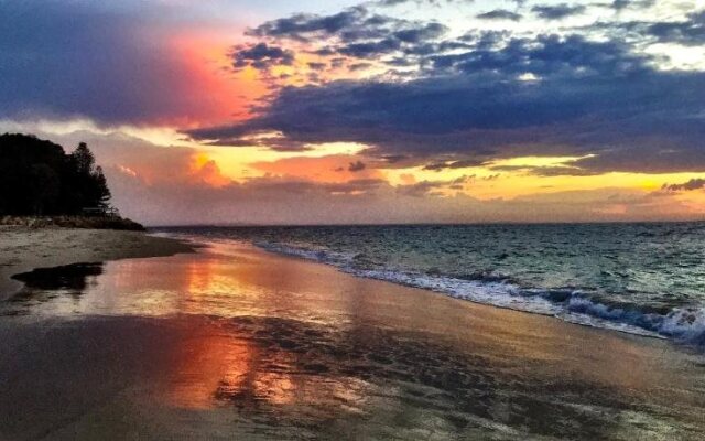 Stradbroke Island Beach Hotel