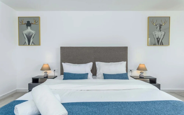 Indigo 1-BR Apt W Terrace in Batroun