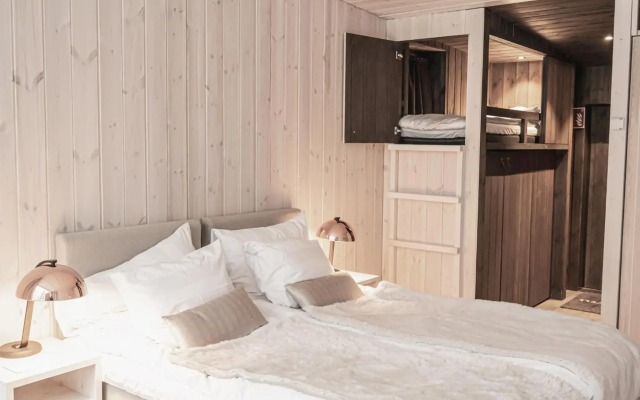 Arctic TreeHouse Hotel