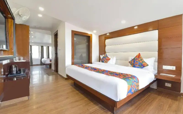 Fabhotel F9 Mall Road