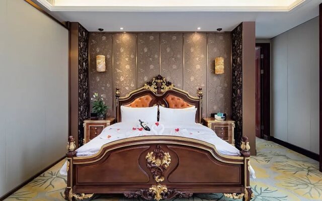 Zhenbao Holiday Hotel (Nanjing Jiangning)
