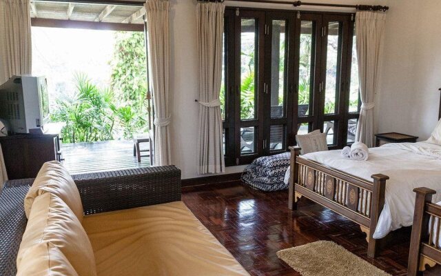 NIDA Rooms Tha Pae 2 Golden Gate