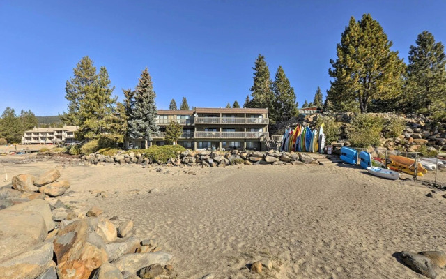 Beachfront Tahoe Vista Condo w/ Fireplace!