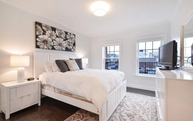 Global Luxury Suites at South Boston