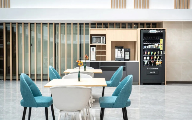 Holiday Inn Express Linzhi Airport by IHG