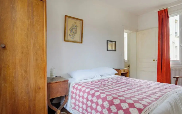 Paris Marais Keller residence