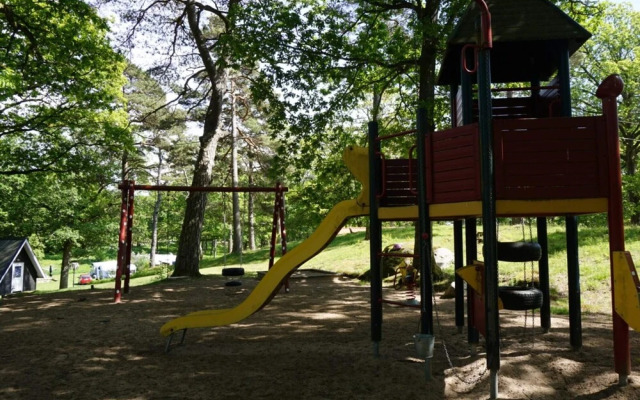 Spacious Holiday Home for 8