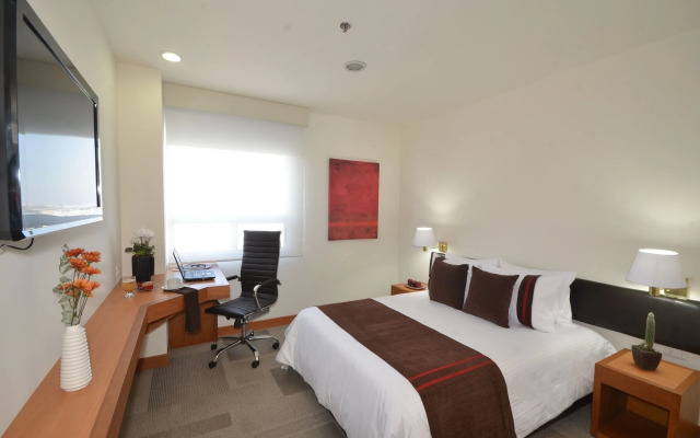 Hotel Misión Express Monterrey Aeropuerto La Fe