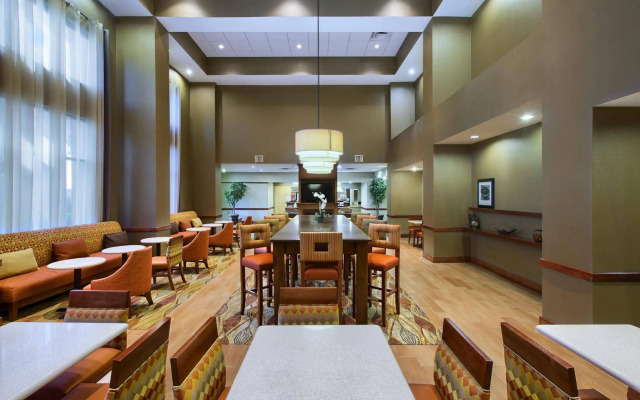 Hampton Inn & Suites Houston - Rosenberg