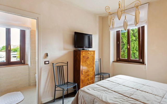 Appealing Holiday Home in Saturnia with Garden