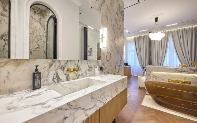 Ermou 99 Intelligent Private Suites