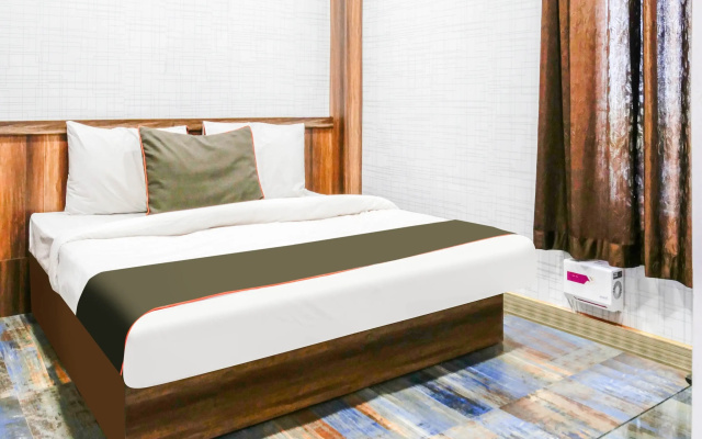 Collection O Hotel Day & Night