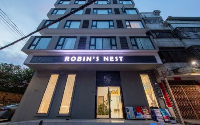 Robin's nest