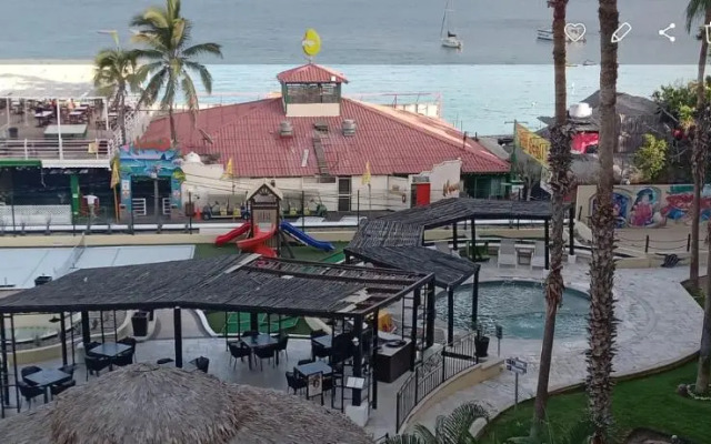 One Bedroom Ocean Front Suite on Medano Beach