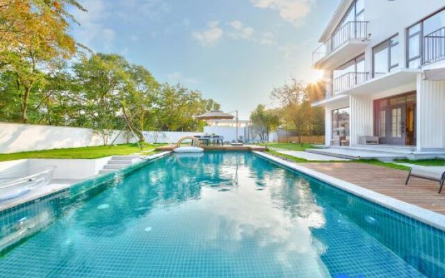 Moganshan · Shanxun · Carousel Boundless Wilderness Pool · Designer Garden Boutique Stay