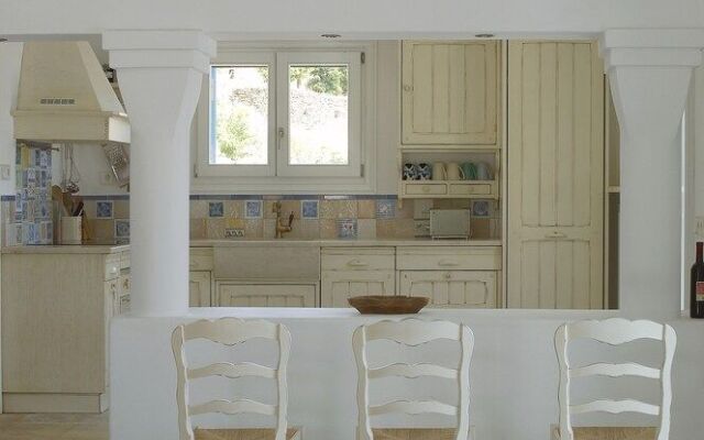Luxury Villa By The Beach by VillaRentalsgr