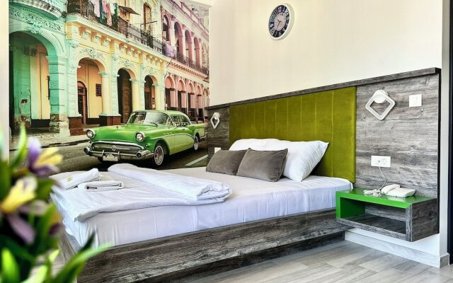 Hotel Del Medio