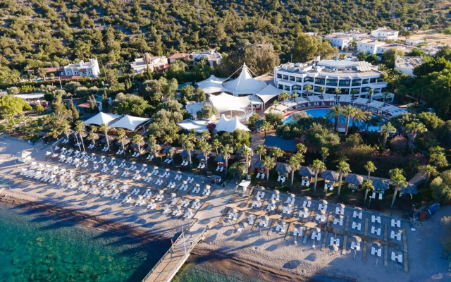 Latanya Park Resort