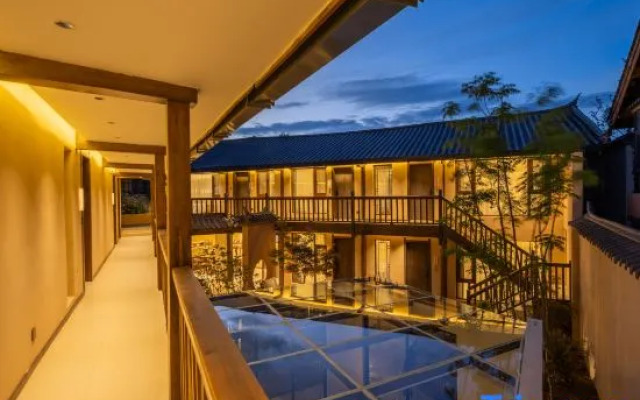 LiJiang ancient city. Yun Du Ru Chu  Song dynasty aesthetics holiday courtyard