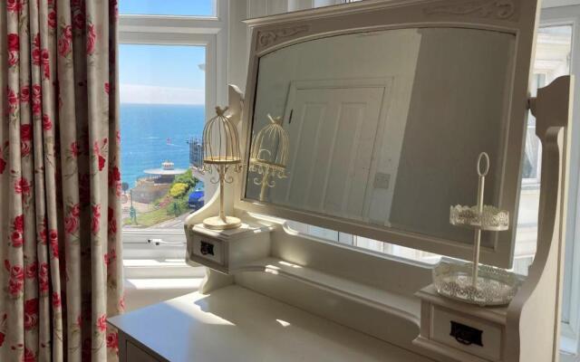 Flat 2, 1 Alexandra Gardens - Pet friendly