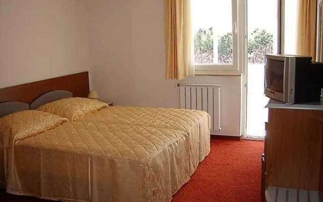 Hotel Holiday
