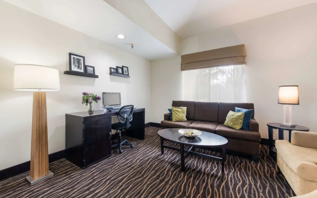 Studio 6 Suites – Knoxville, TN
