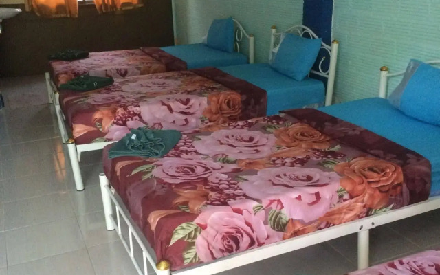 Supreeya Guesthouse - Hostel