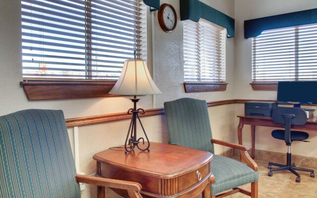 Suburban Studios Biloxi North Area