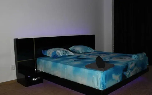 Bijou Studio