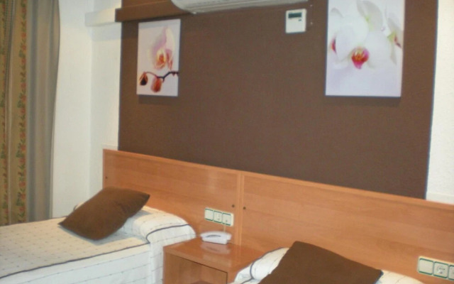 Hotel Sanz