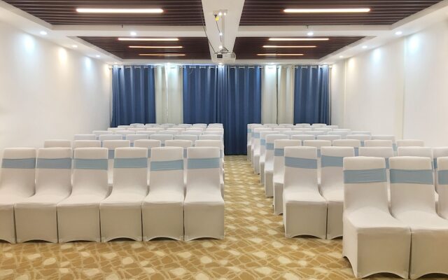 Guangzhou Helong Hotel