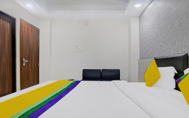 Itsy by Treebo - Lotus