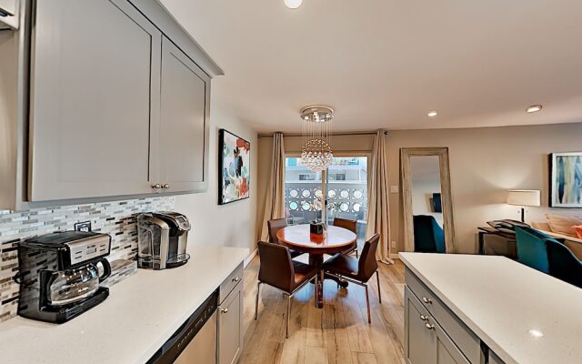 4916n73r 2 Bedroom Townhouse