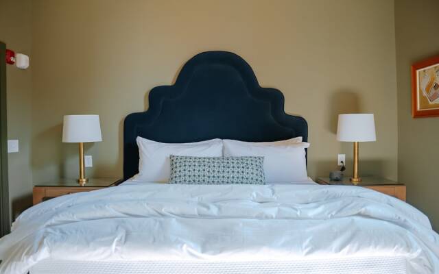 The Woodward Hotel